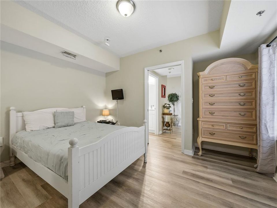 En Venta: $435,000 (2 camas, 2 baños, 1389 Pies cuadrados)