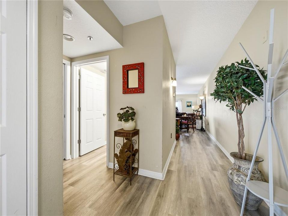 En Venta: $435,000 (2 camas, 2 baños, 1389 Pies cuadrados)