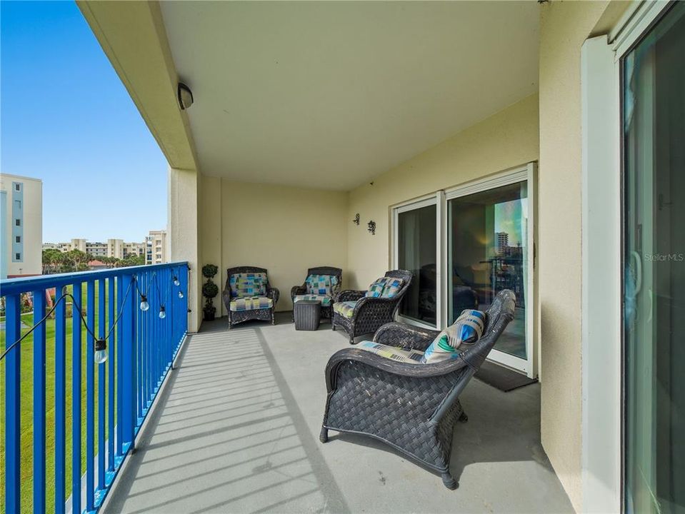 En Venta: $435,000 (2 camas, 2 baños, 1389 Pies cuadrados)