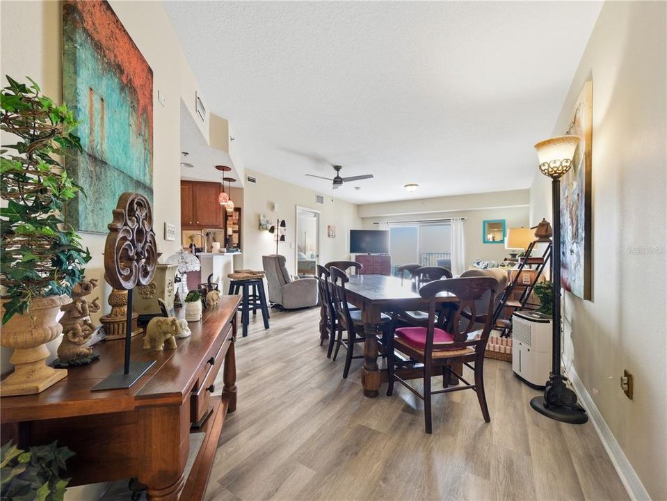 En Venta: $435,000 (2 camas, 2 baños, 1389 Pies cuadrados)