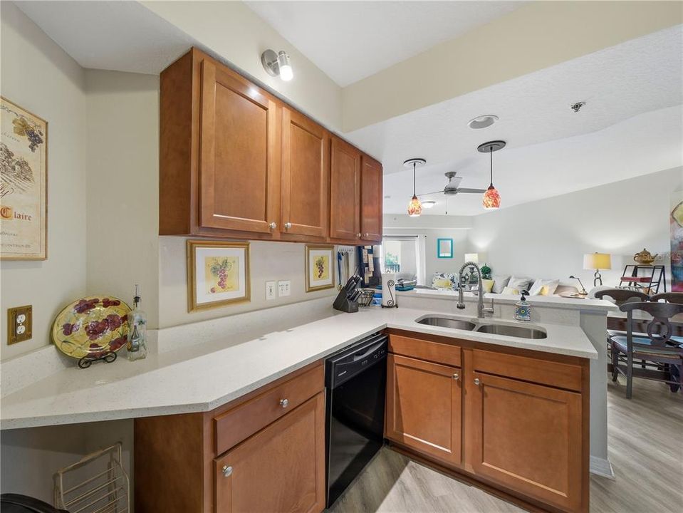 En Venta: $435,000 (2 camas, 2 baños, 1389 Pies cuadrados)
