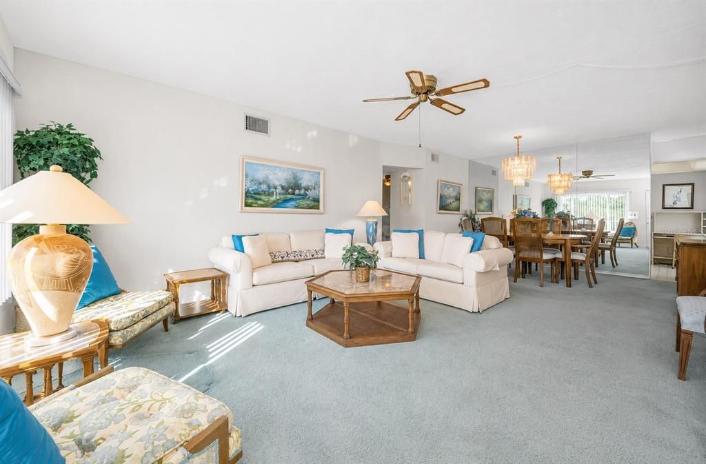 For Sale: $149,900 (2 beds, 2 baths, 1400 Square Feet)