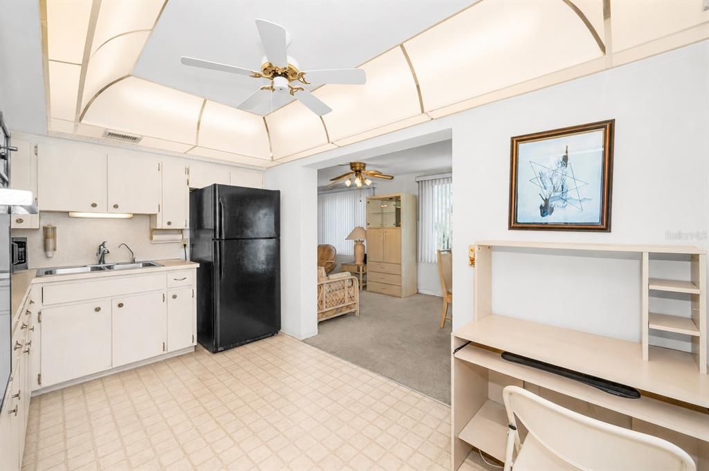 For Sale: $149,900 (2 beds, 2 baths, 1400 Square Feet)