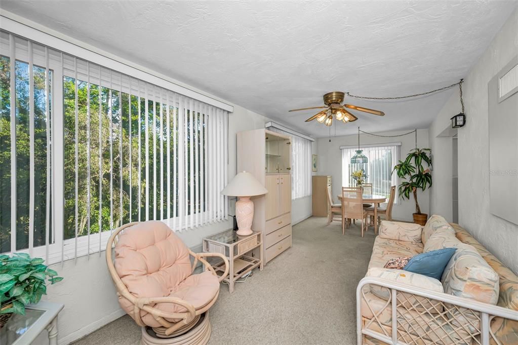 For Sale: $149,900 (2 beds, 2 baths, 1400 Square Feet)