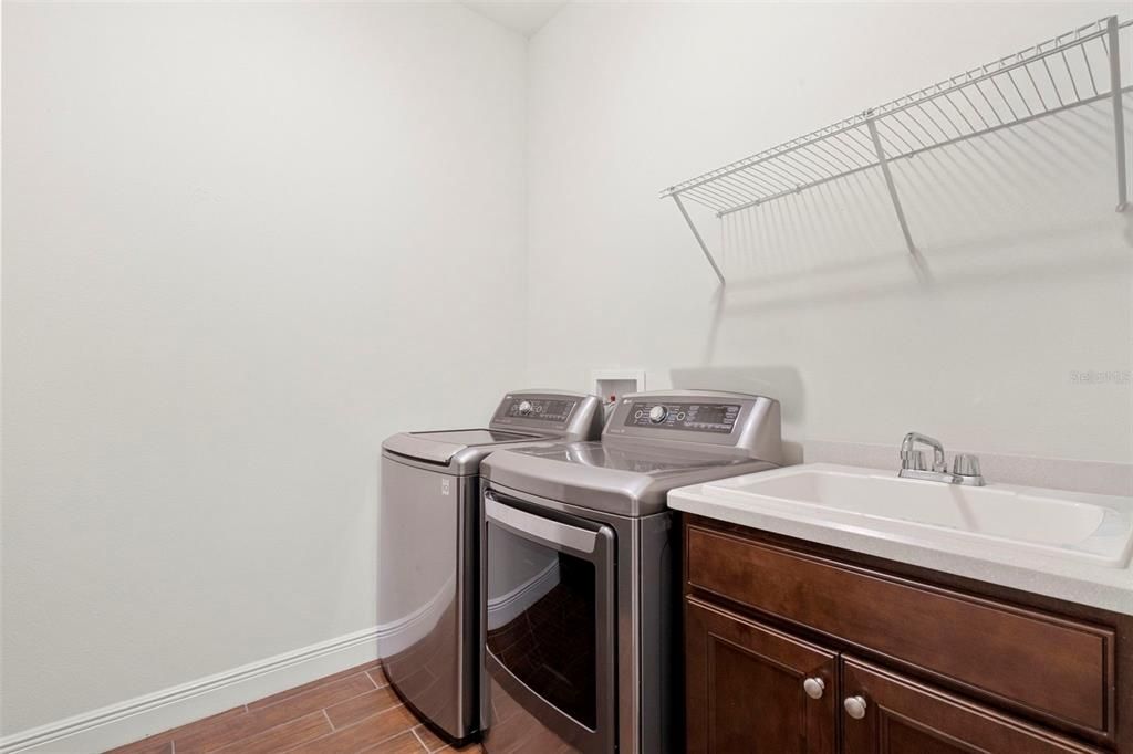 For Sale: $1,200,000 (4 beds, 3 baths, 3353 Square Feet)