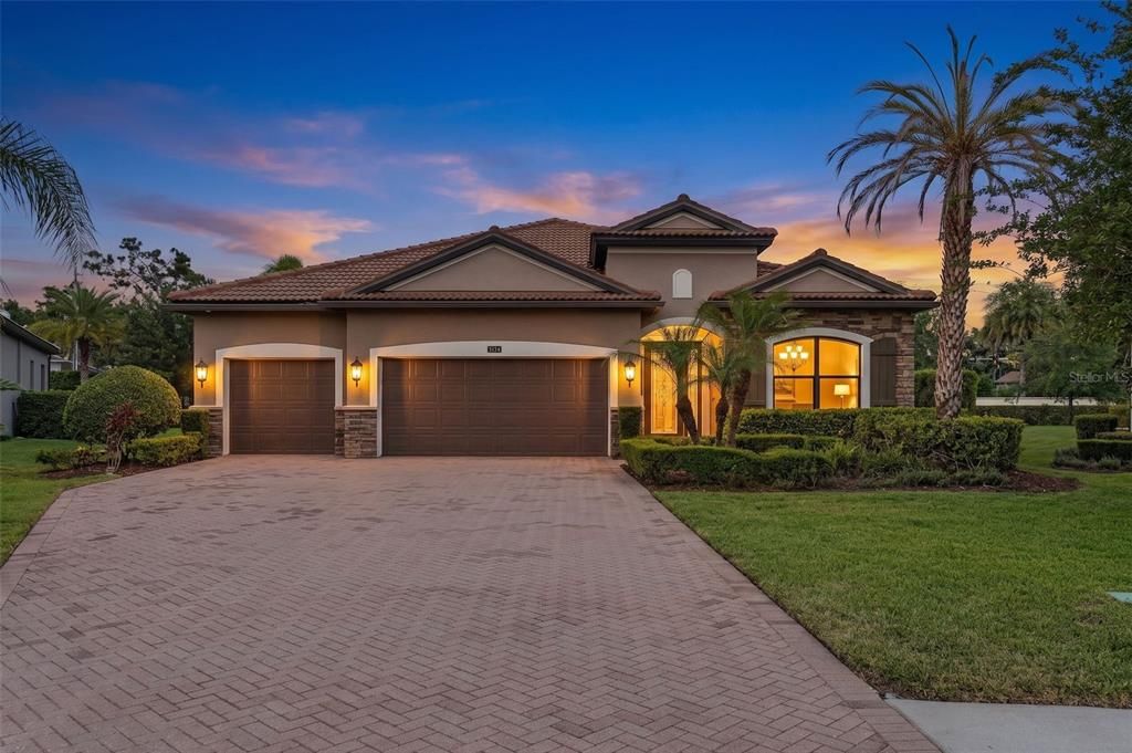 For Sale: $1,200,000 (4 beds, 3 baths, 3353 Square Feet)