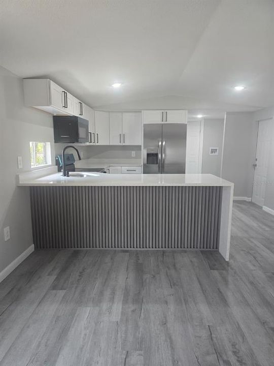 For Sale: $149,000 (2 beds, 1 baths, 784 Square Feet)