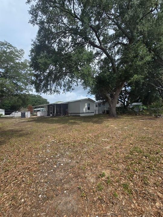 For Sale: $149,000 (2 beds, 1 baths, 784 Square Feet)