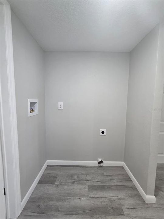 For Sale: $149,000 (2 beds, 1 baths, 784 Square Feet)