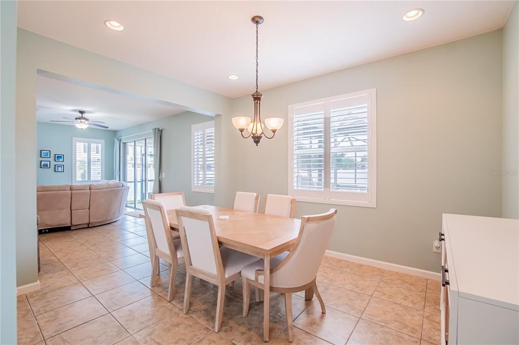 For Sale: $425,000 (4 beds, 2 baths, 2387 Square Feet)