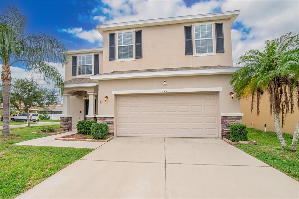 For Sale: $425,000 (4 beds, 2 baths, 2387 Square Feet)