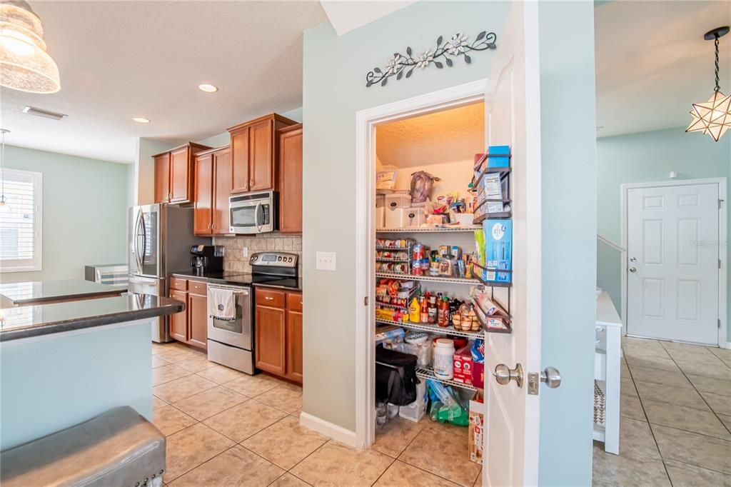 For Sale: $425,000 (4 beds, 2 baths, 2387 Square Feet)