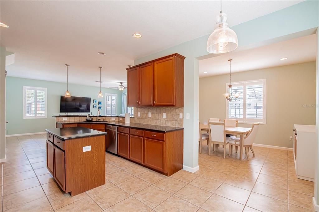 For Sale: $425,000 (4 beds, 2 baths, 2387 Square Feet)