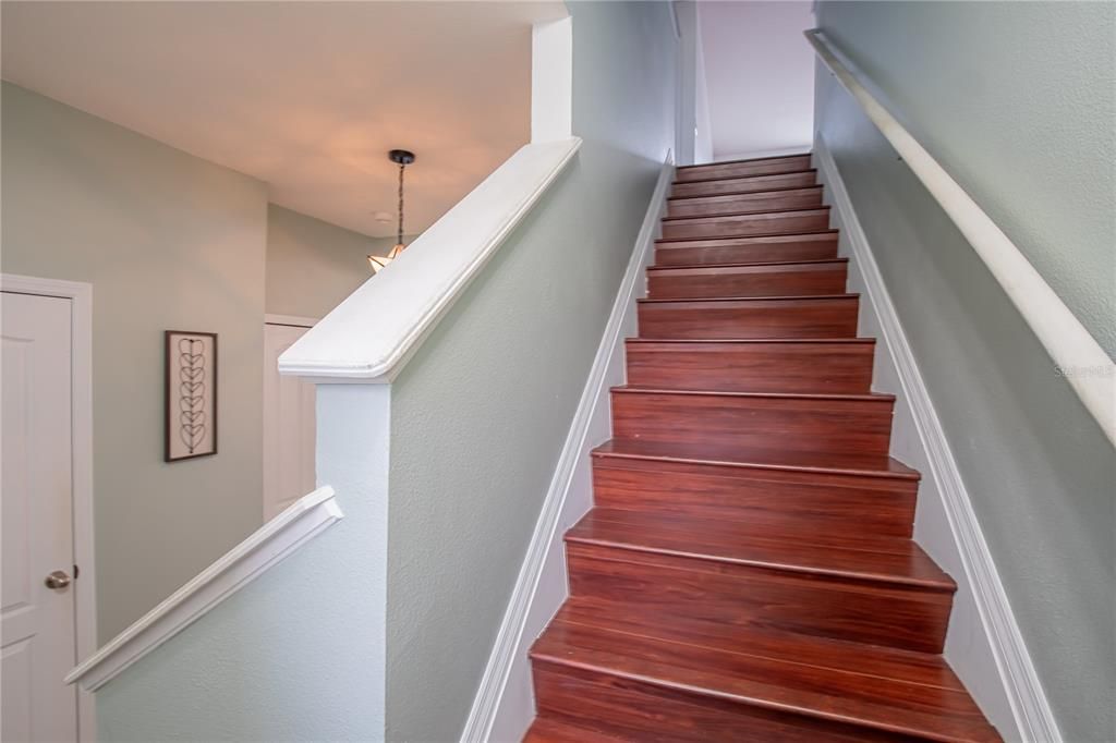 For Sale: $425,000 (4 beds, 2 baths, 2387 Square Feet)