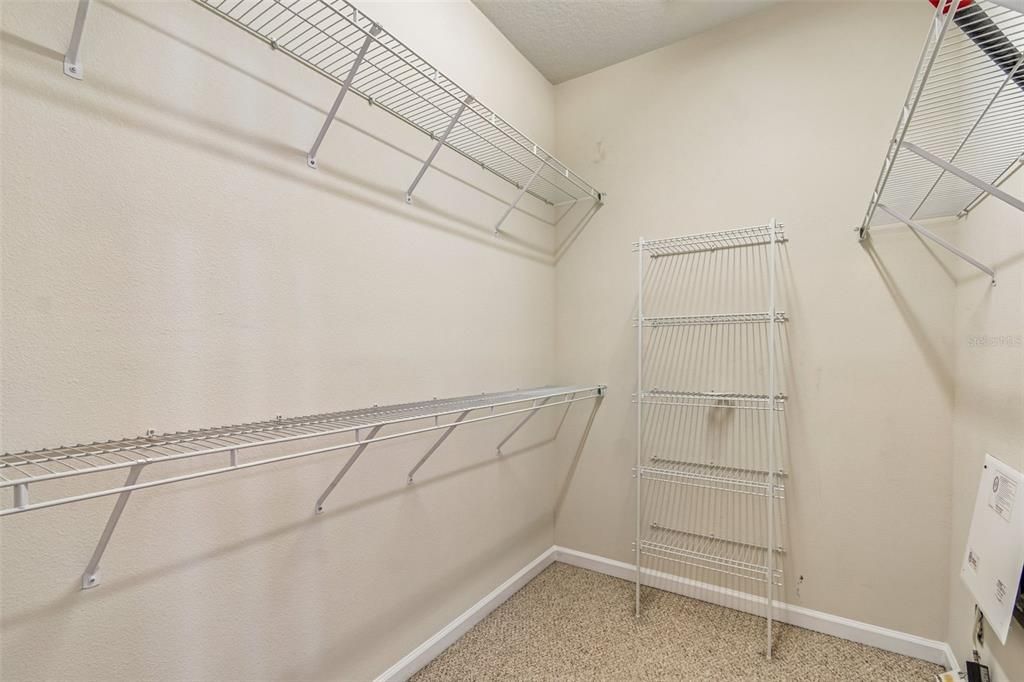 For Sale: $285,000 (2 beds, 2 baths, 1696 Square Feet)