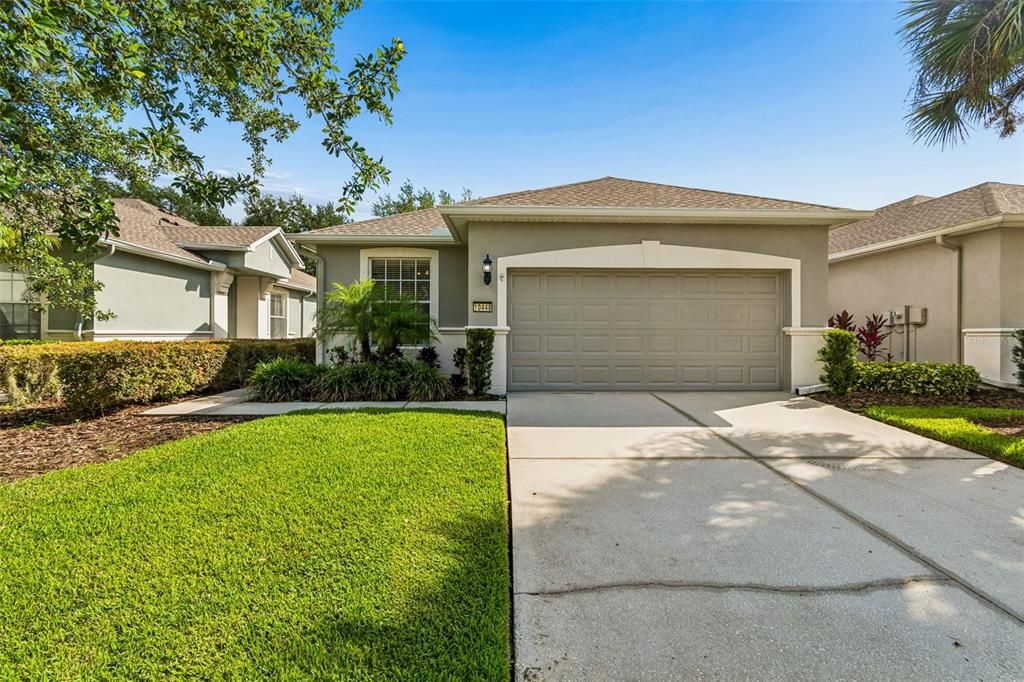 For Sale: $285,000 (2 beds, 2 baths, 1696 Square Feet)