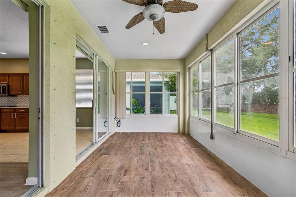 For Sale: $285,000 (2 beds, 2 baths, 1696 Square Feet)