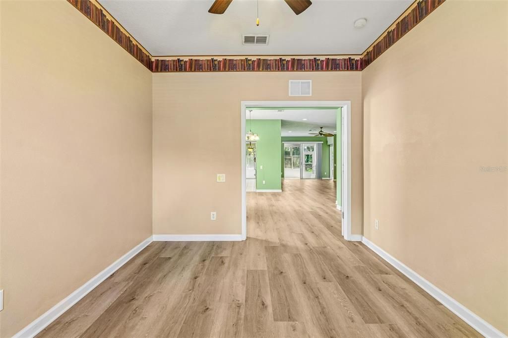For Sale: $285,000 (2 beds, 2 baths, 1696 Square Feet)