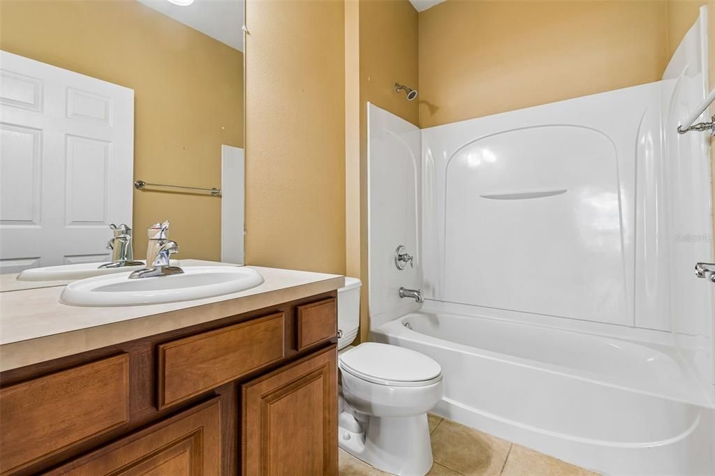 For Sale: $285,000 (2 beds, 2 baths, 1696 Square Feet)