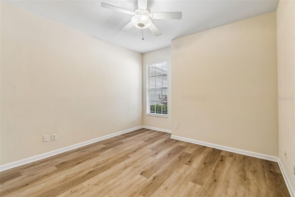 For Sale: $285,000 (2 beds, 2 baths, 1696 Square Feet)