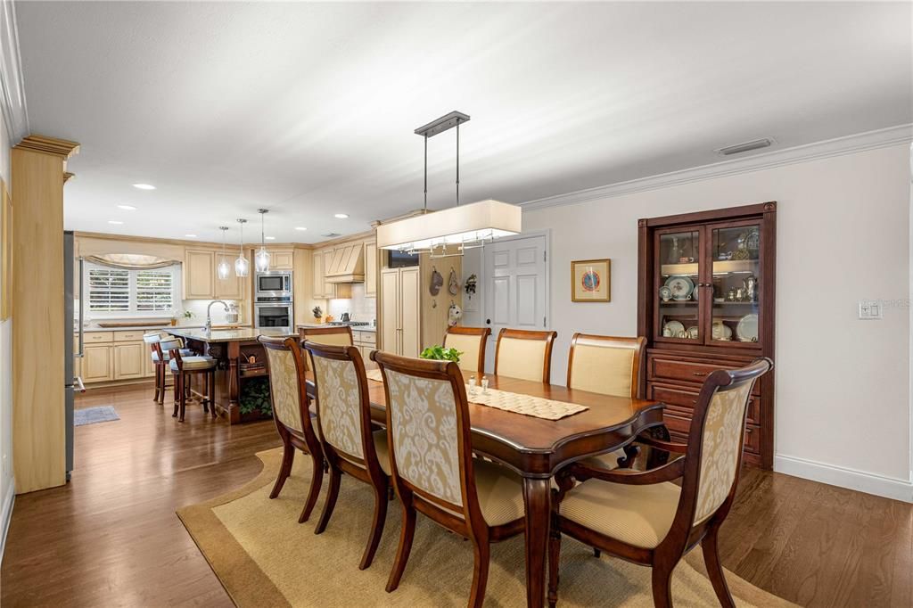 For Sale: $825,000 (4 beds, 3 baths, 3291 Square Feet)