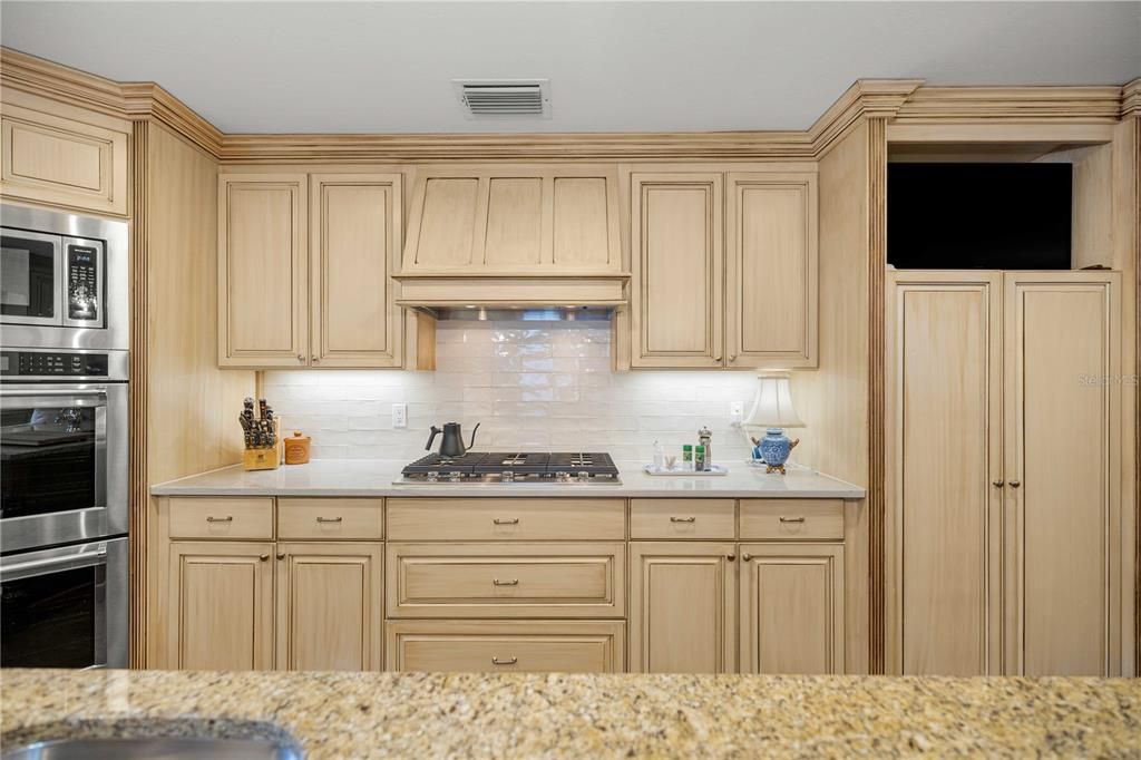 For Sale: $825,000 (4 beds, 3 baths, 3291 Square Feet)
