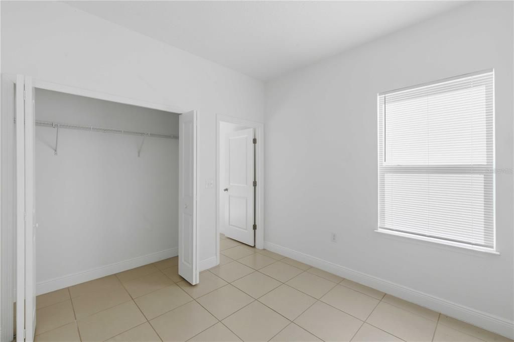 В аренду: $1,700 (4 спален, 2 ванн, 1578 Квадратных фут)