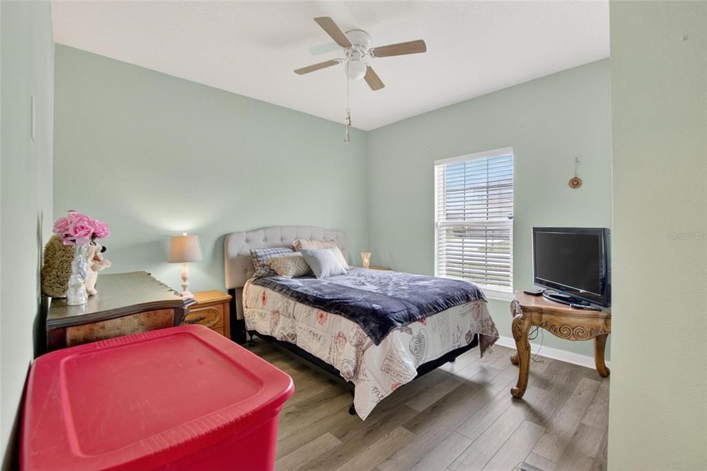 For Sale: $299,999 (4 beds, 2 baths, 1793 Square Feet)