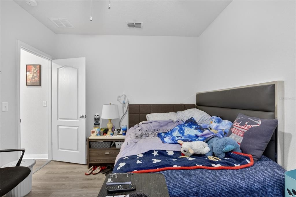 For Sale: $299,999 (4 beds, 2 baths, 1793 Square Feet)