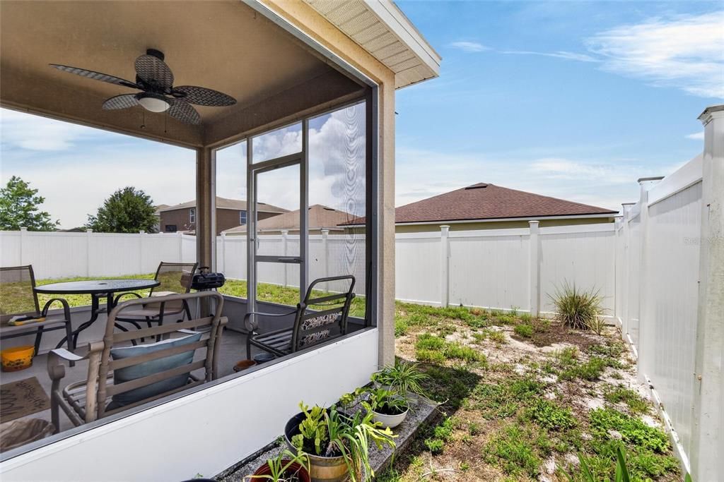 For Sale: $299,999 (4 beds, 2 baths, 1793 Square Feet)