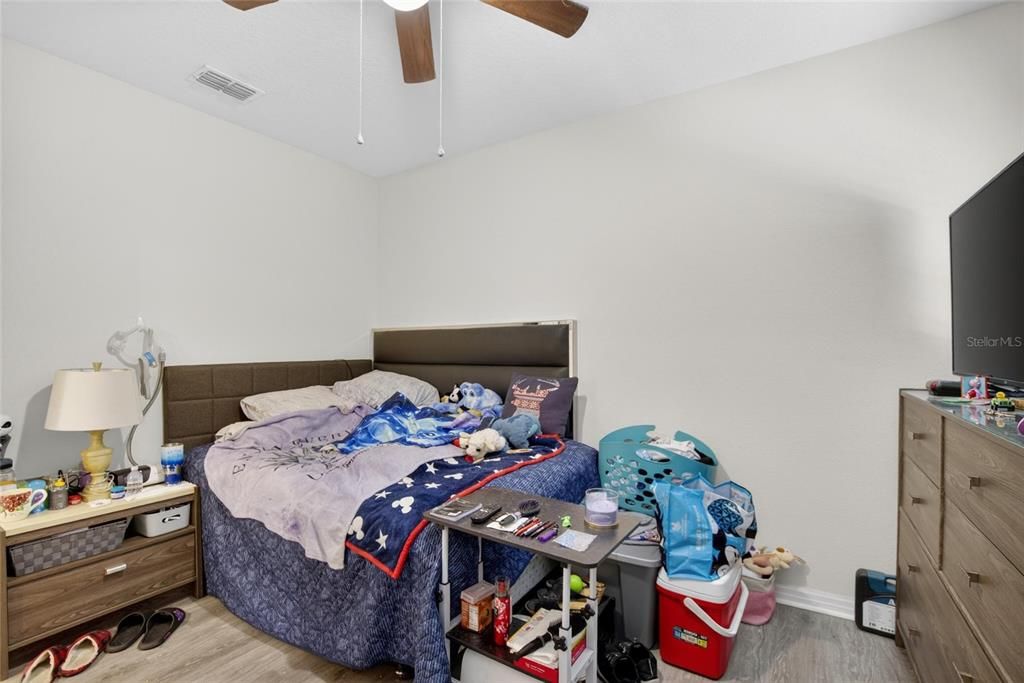 For Sale: $299,999 (4 beds, 2 baths, 1793 Square Feet)