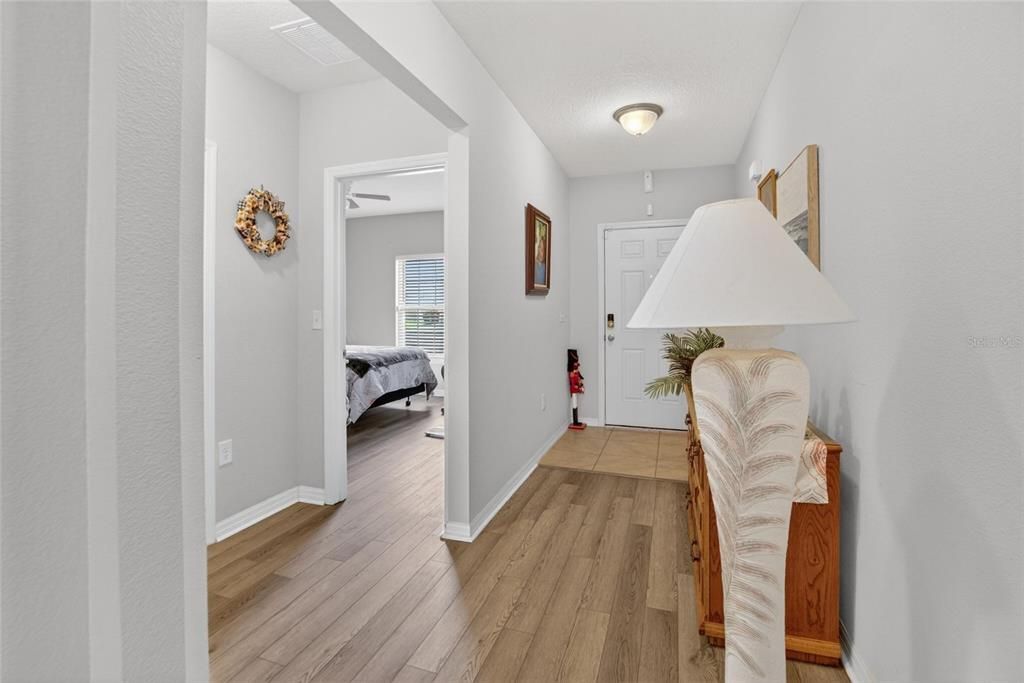 For Sale: $299,999 (4 beds, 2 baths, 1793 Square Feet)