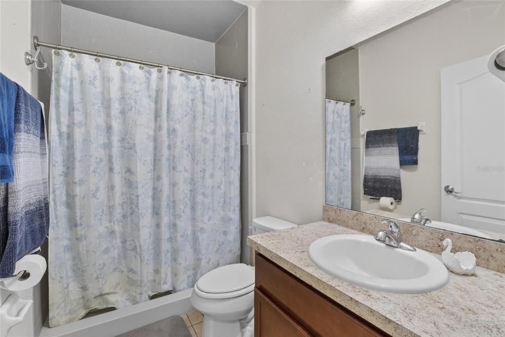 For Sale: $299,999 (4 beds, 2 baths, 1793 Square Feet)
