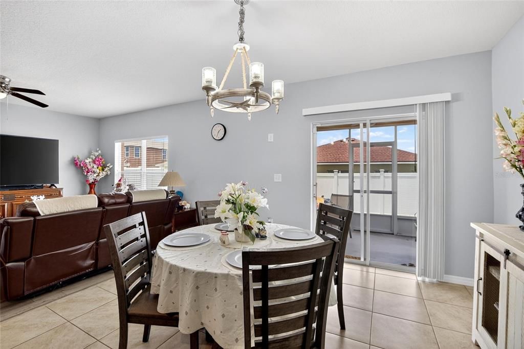For Sale: $299,999 (4 beds, 2 baths, 1793 Square Feet)