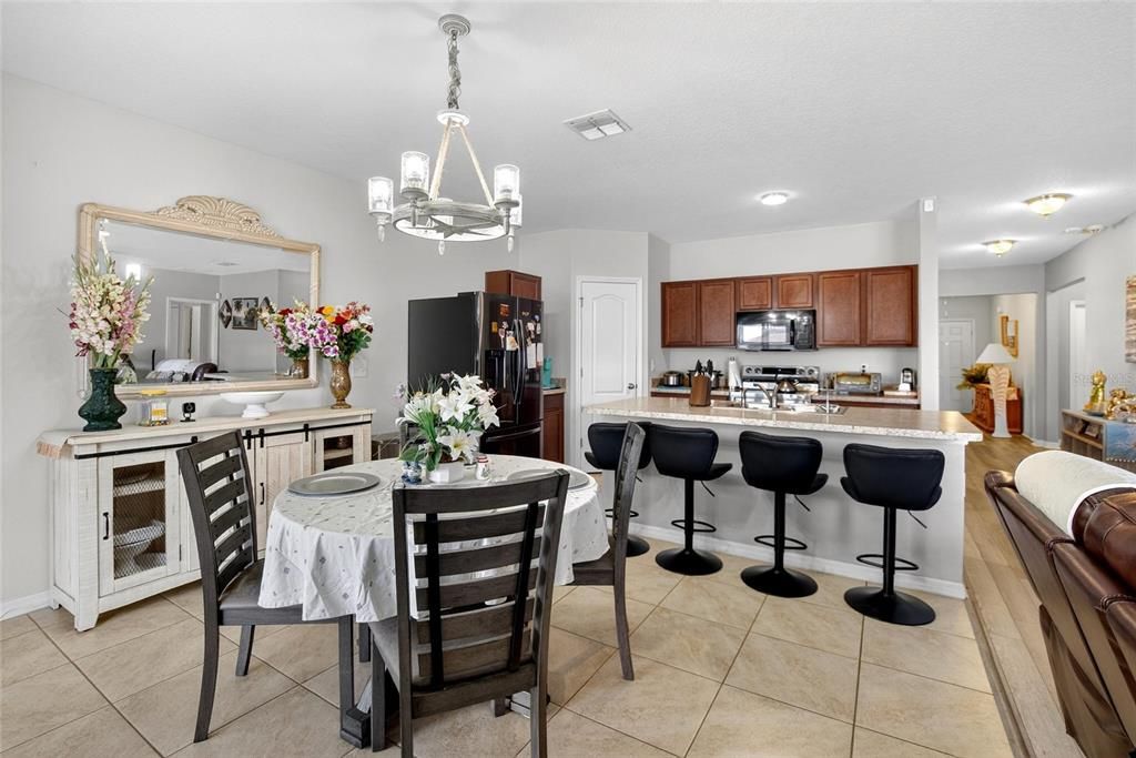 For Sale: $299,999 (4 beds, 2 baths, 1793 Square Feet)