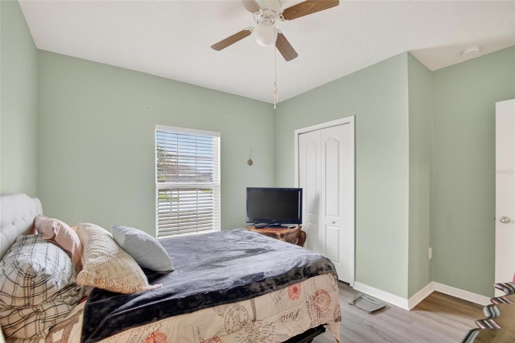 For Sale: $299,999 (4 beds, 2 baths, 1793 Square Feet)