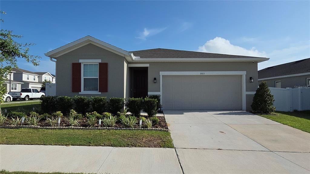 For Sale: $347,900 (3 beds, 2 baths, 1710 Square Feet)