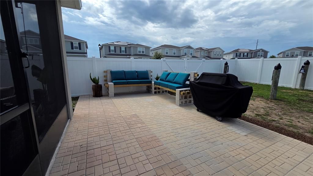 For Sale: $347,900 (3 beds, 2 baths, 1710 Square Feet)