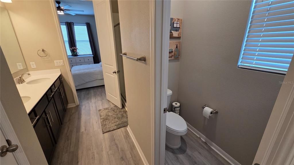 For Sale: $347,900 (3 beds, 2 baths, 1710 Square Feet)