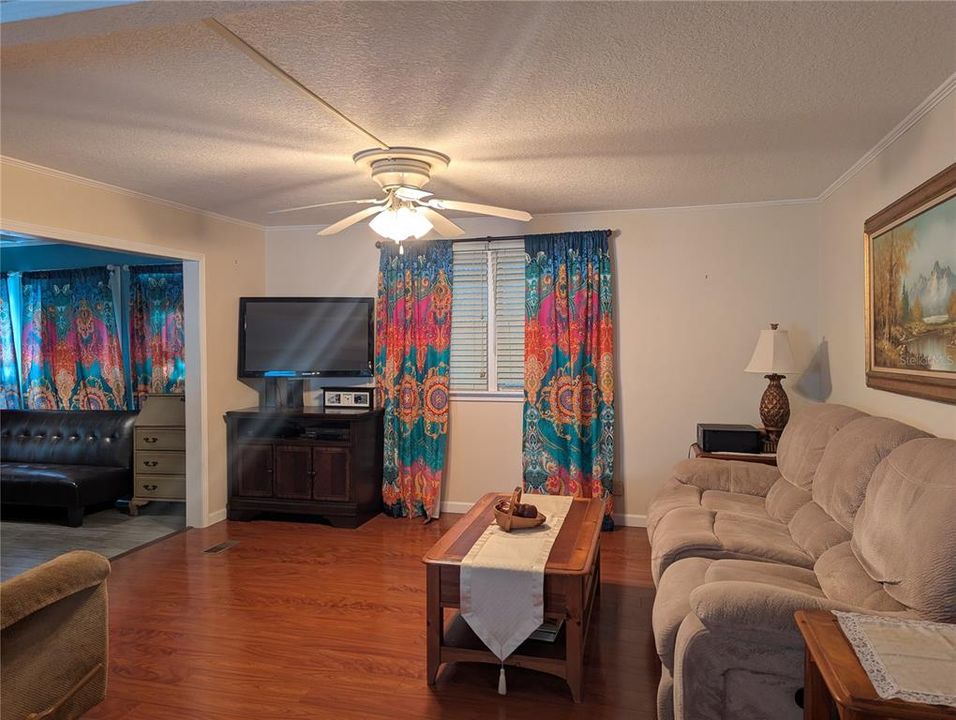 For Sale: $145,000 (2 beds, 2 baths, 1152 Square Feet)