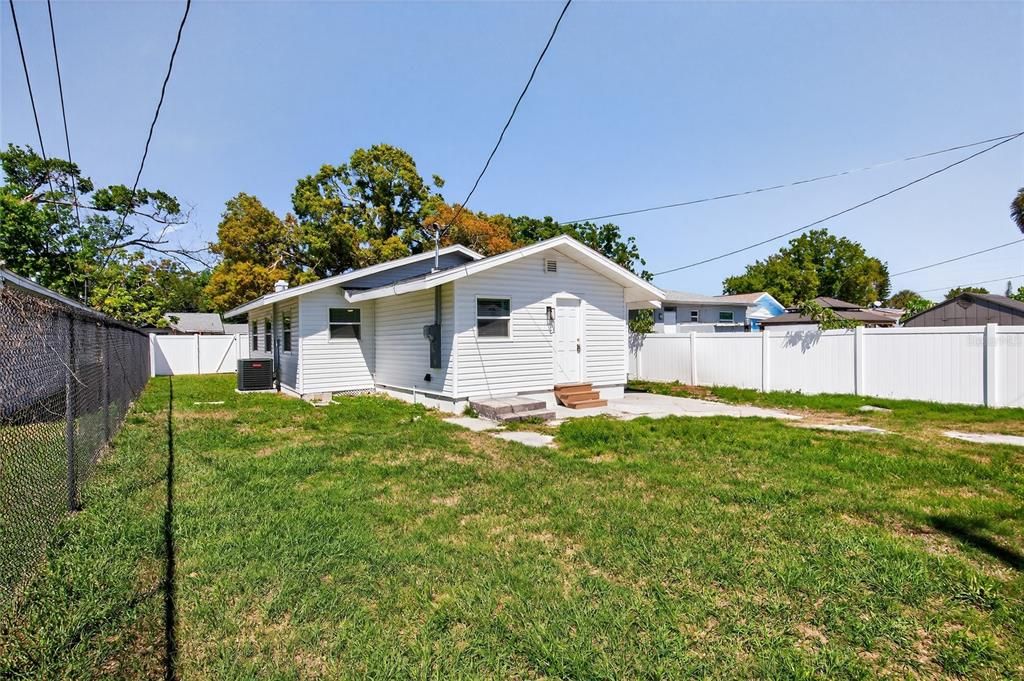 For Sale: $529,000 (3 beds, 2 baths, 1344 Square Feet)