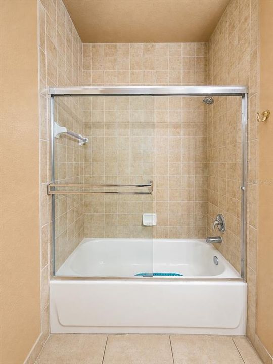 For Sale: $205,000 (2 beds, 2 baths, 1134 Square Feet)