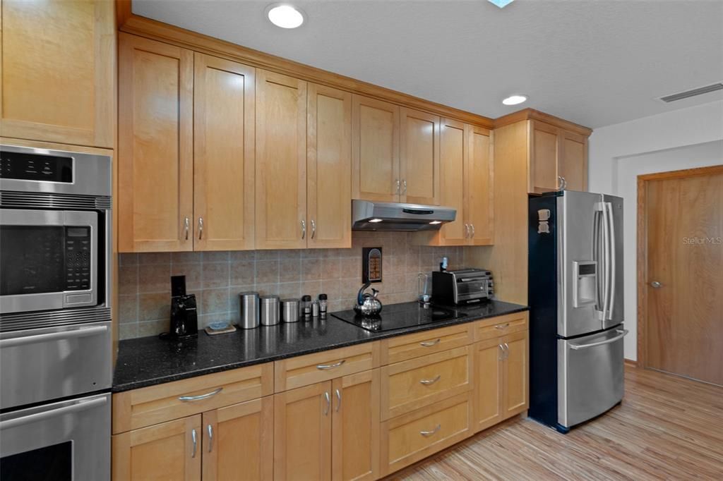 For Sale: $320,000 (3 beds, 2 baths, 1822 Square Feet)