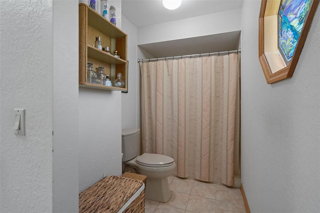 For Sale: $320,000 (3 beds, 2 baths, 1822 Square Feet)