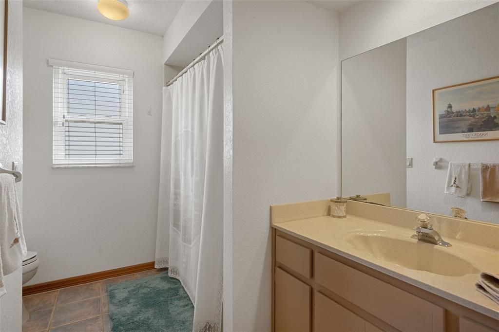For Sale: $320,000 (3 beds, 2 baths, 1822 Square Feet)