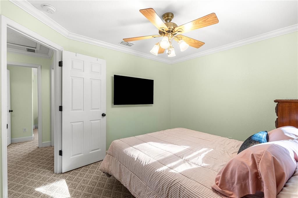 For Sale: $259,000 (3 beds, 2 baths, 1713 Square Feet)