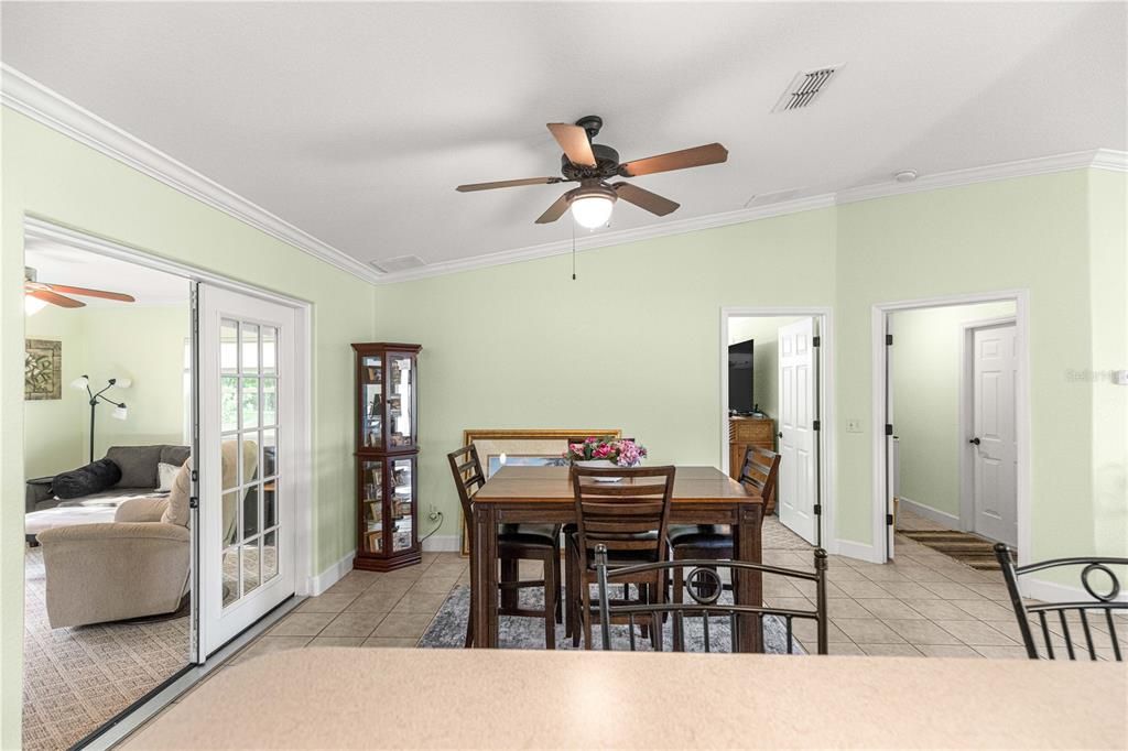 For Sale: $259,000 (3 beds, 2 baths, 1713 Square Feet)