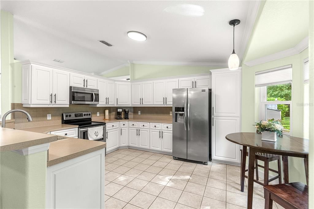 For Sale: $259,000 (3 beds, 2 baths, 1713 Square Feet)