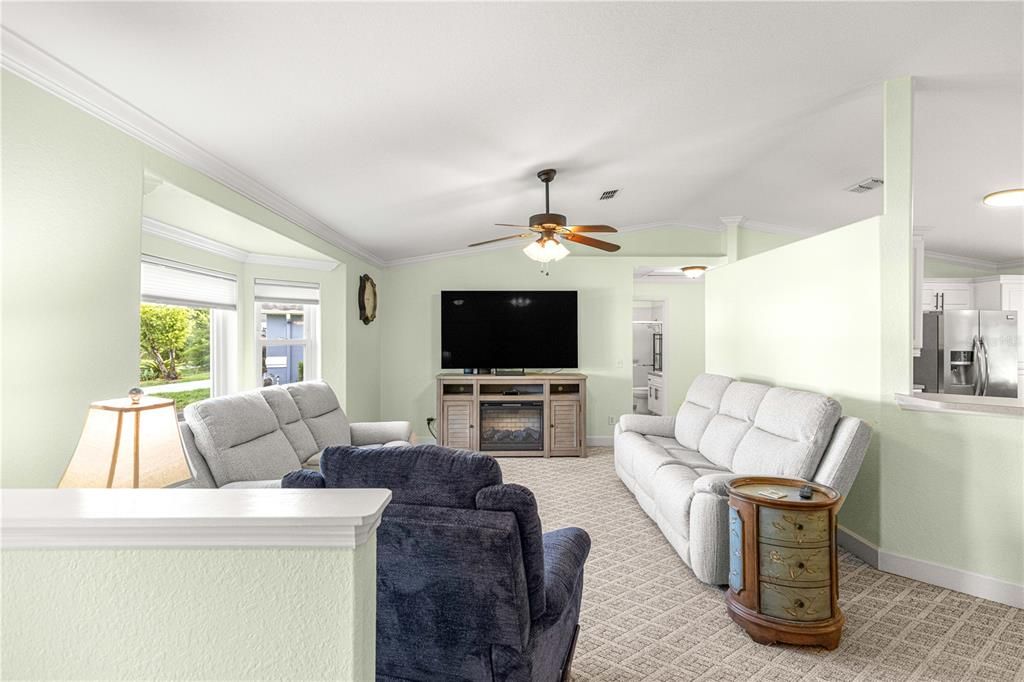 For Sale: $259,000 (3 beds, 2 baths, 1713 Square Feet)