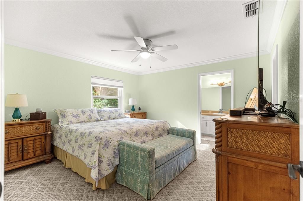 For Sale: $259,000 (3 beds, 2 baths, 1713 Square Feet)